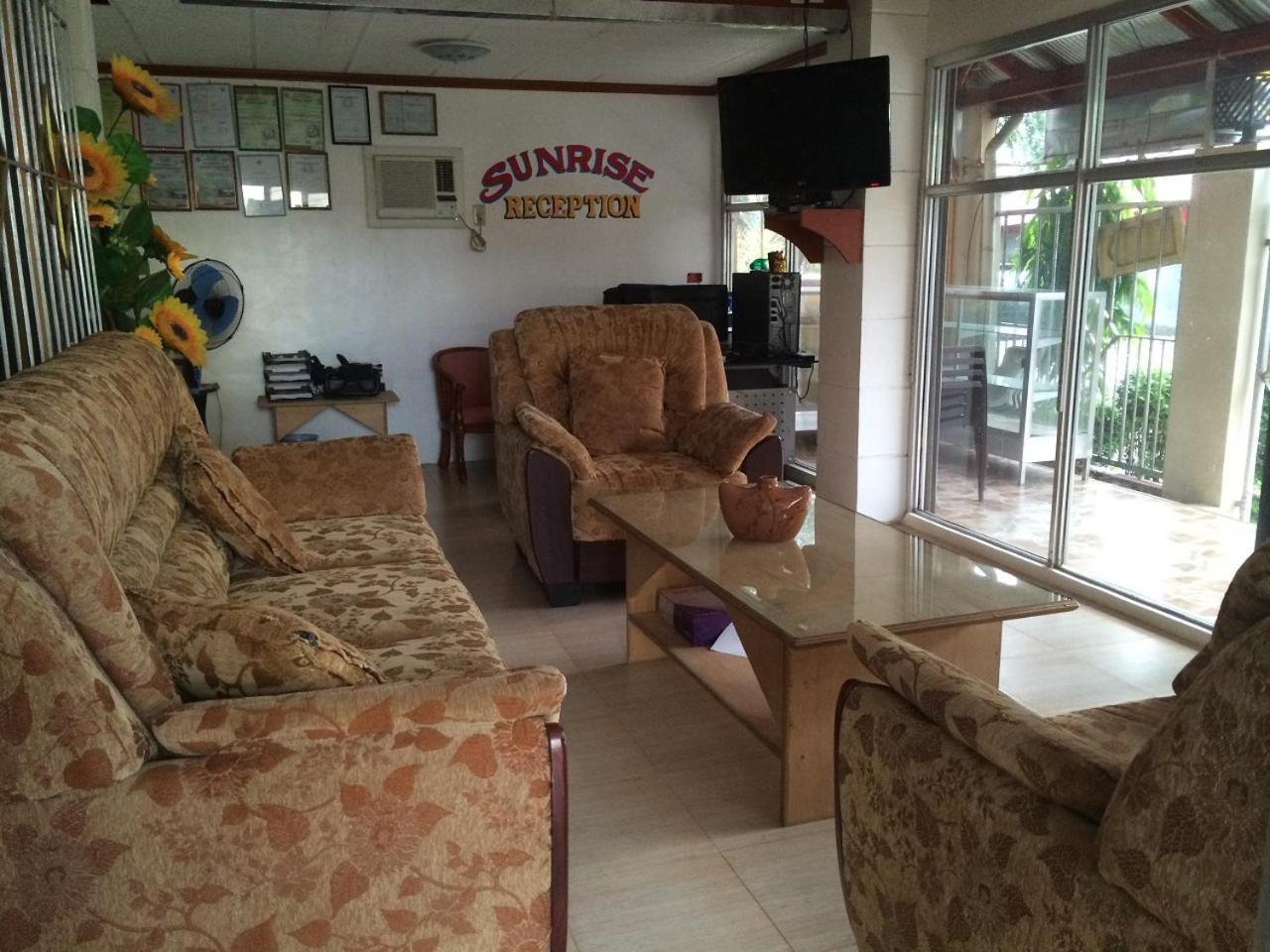 Sunrise Apartelle اولونجابو المظهر الخارجي الصورة