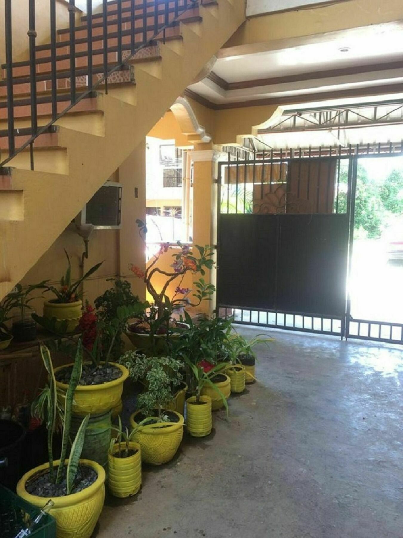 Sunrise Apartelle اولونجابو المظهر الخارجي الصورة