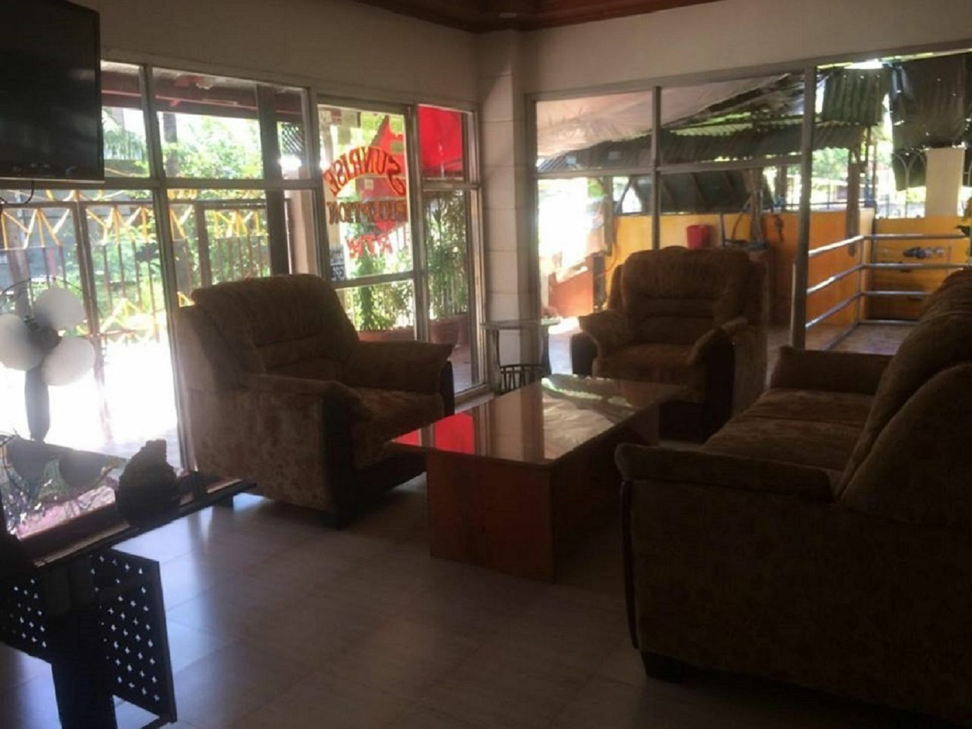 Sunrise Apartelle اولونجابو المظهر الخارجي الصورة