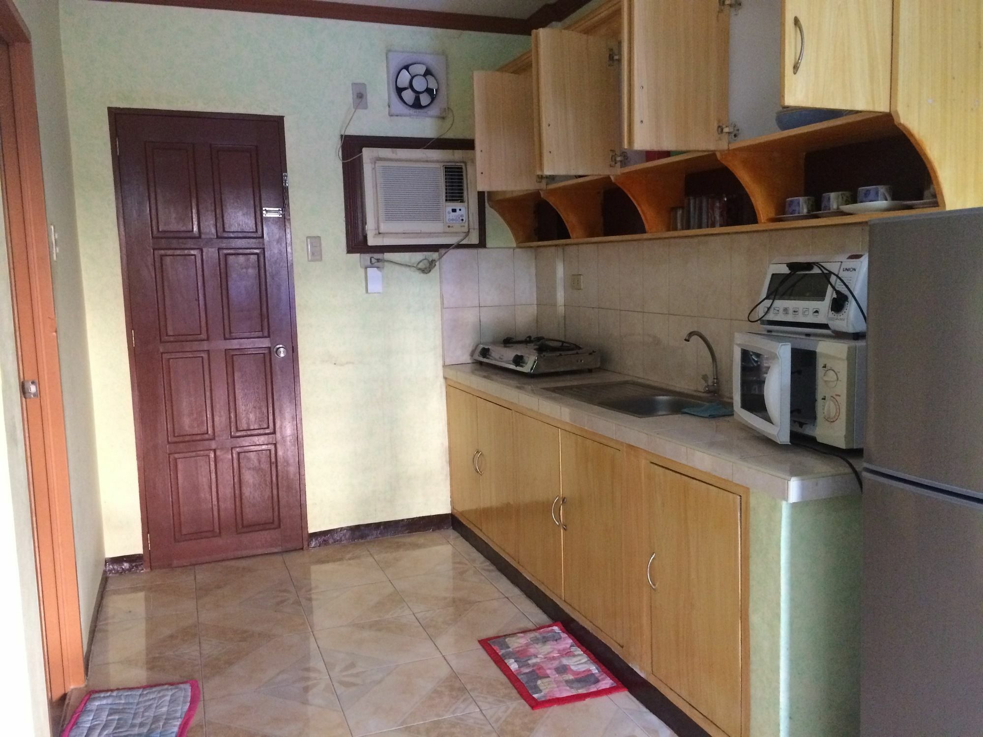 Sunrise Apartelle اولونجابو المظهر الخارجي الصورة
